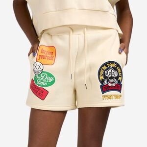 NWT First Row Graphic Patch Fleece Shorts Size XL -Cream-